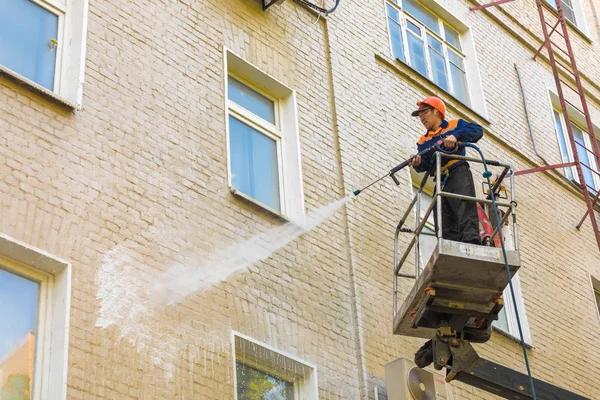 Exterior glass cleaning for homes and commercial buildings