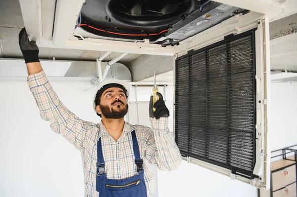 How Static Pressure Affects HVAC Repair and System Performance