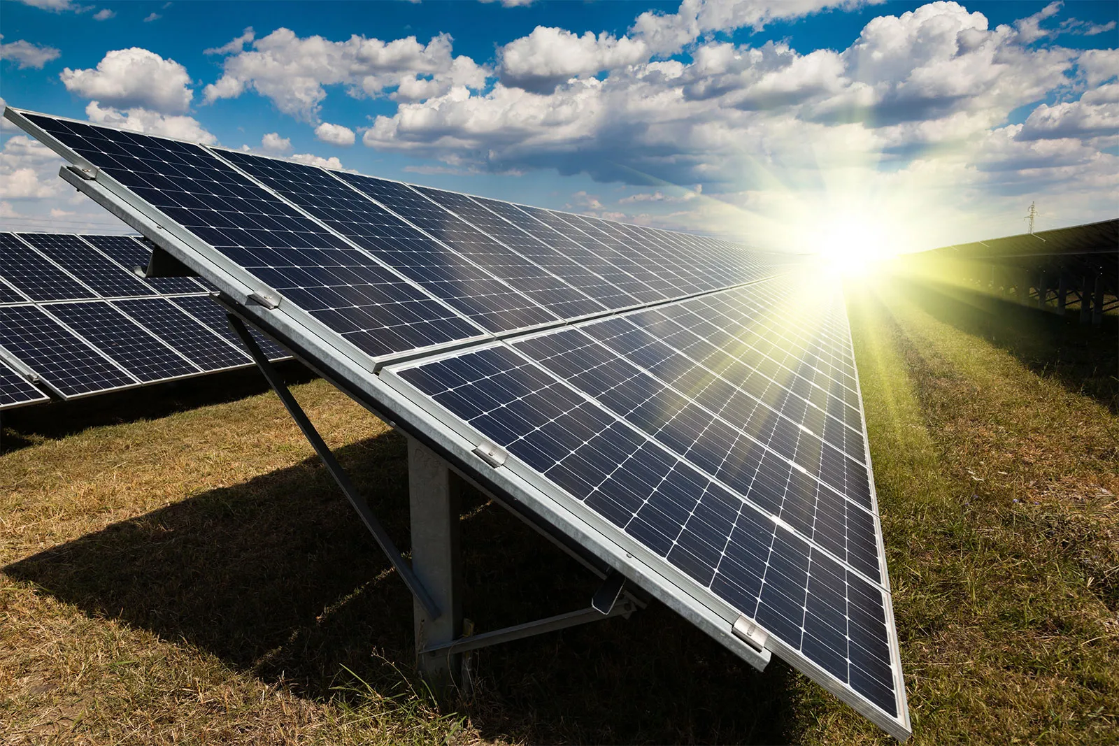 How Kit Panouri Fotovoltaice 5 KW Pret Influences Solar Investment Decisions
