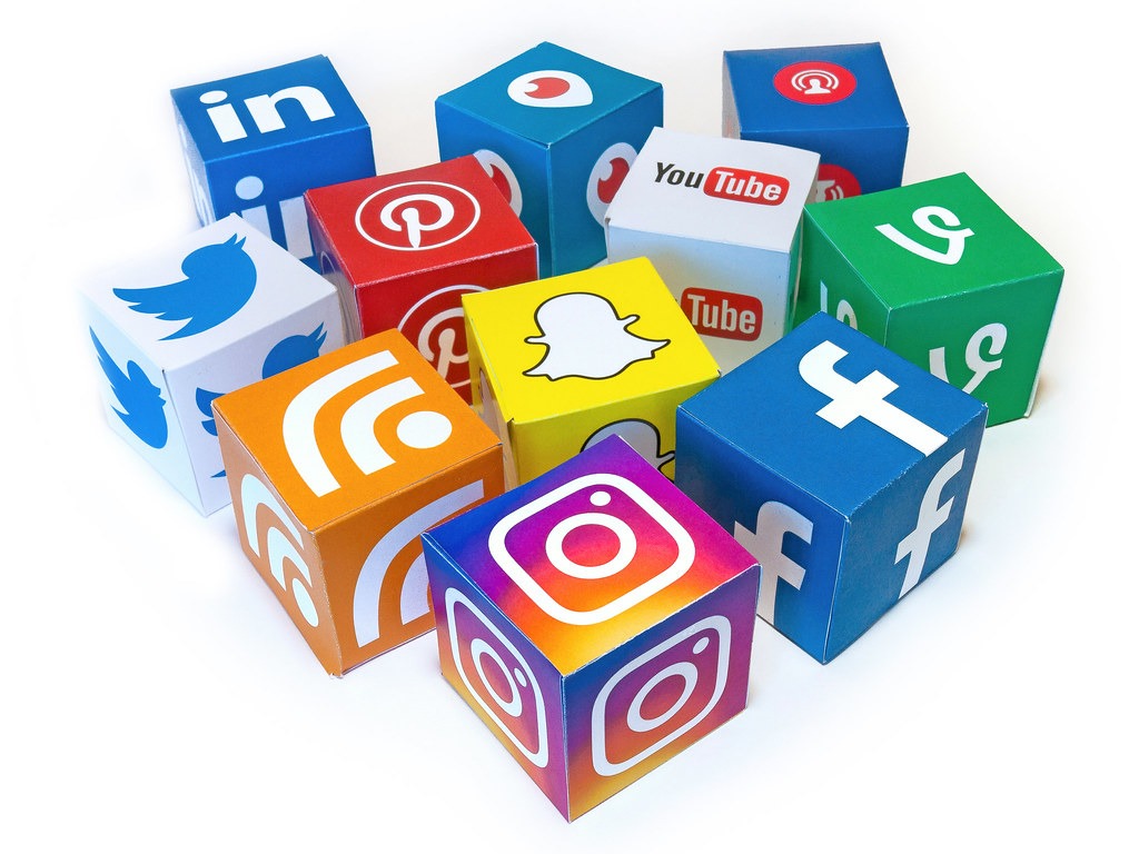 What an SMM World review Reveals About Pricing and Delivery