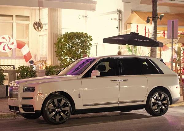Discover Luxury Services at a Rolls Royce Dealership